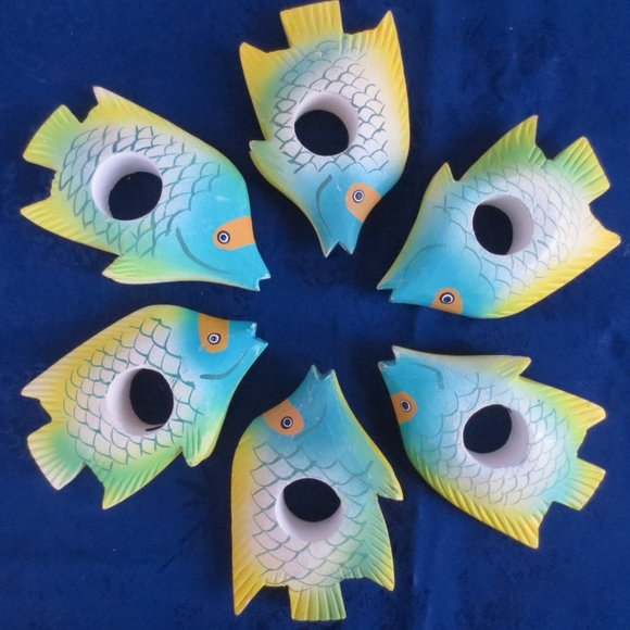 New Pier 1 Napkin Rings Set of 6 Bright Colorful Painted Carved Wood Fish - Picture 2 of 5